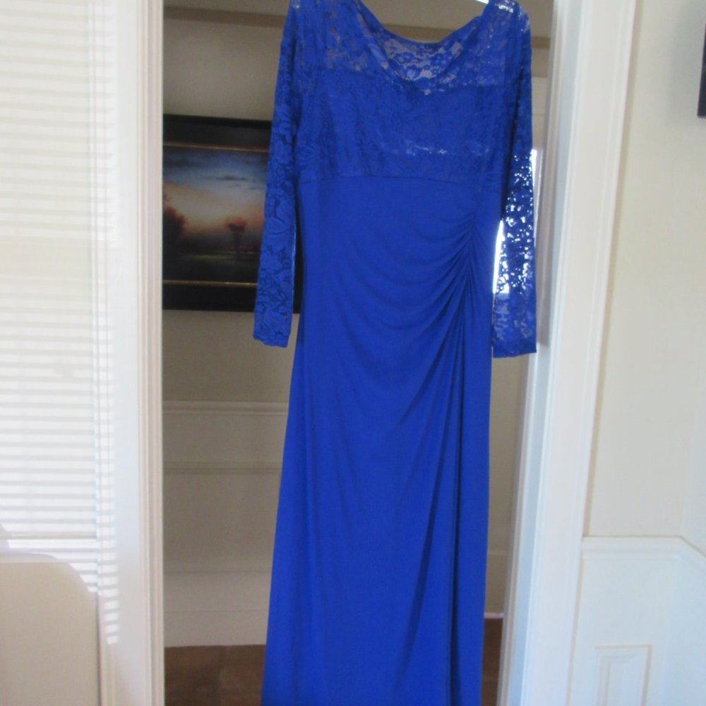Candalite royal blue lace top gown (size XL)